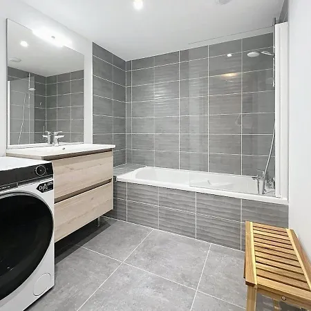 New Duplex 147 M Modern, Spacious 13 People